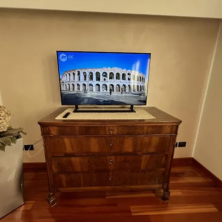 Apartament Icaro 1 *