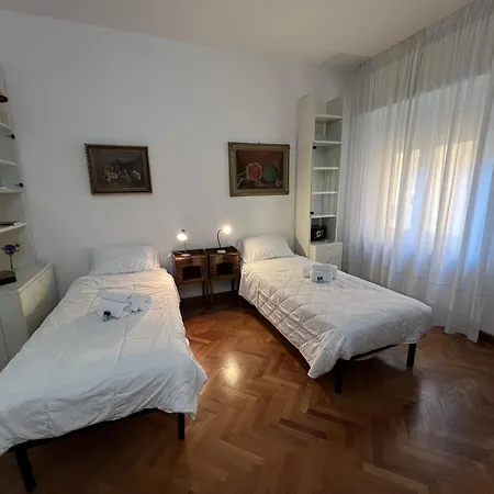 Icaro 1 Apartament *