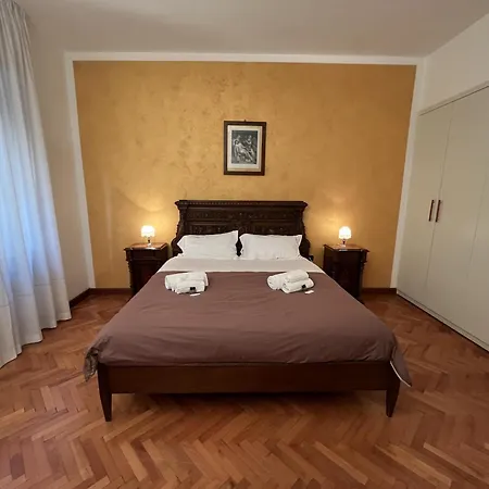 Apartament Icaro 1 *